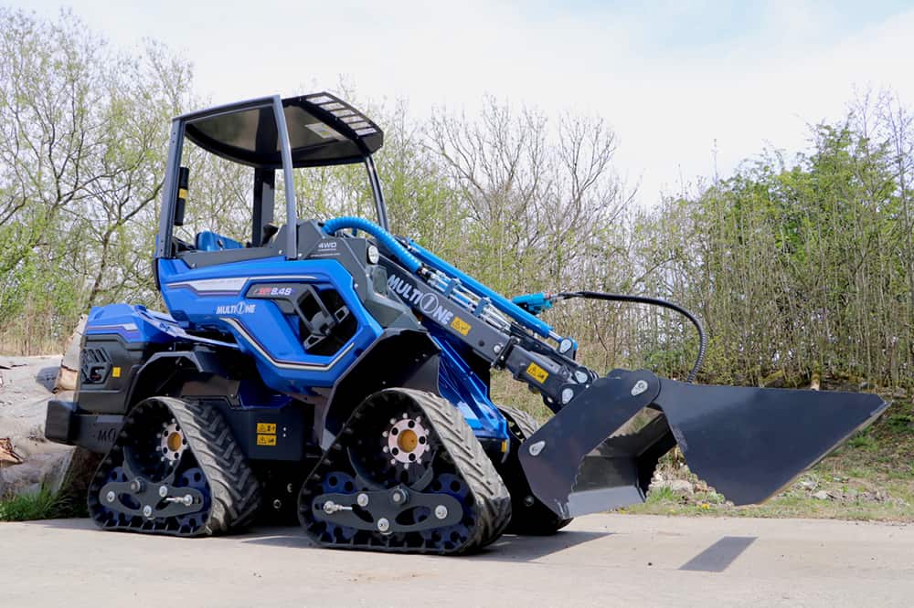 The New 8.4S-4T Tracked loader