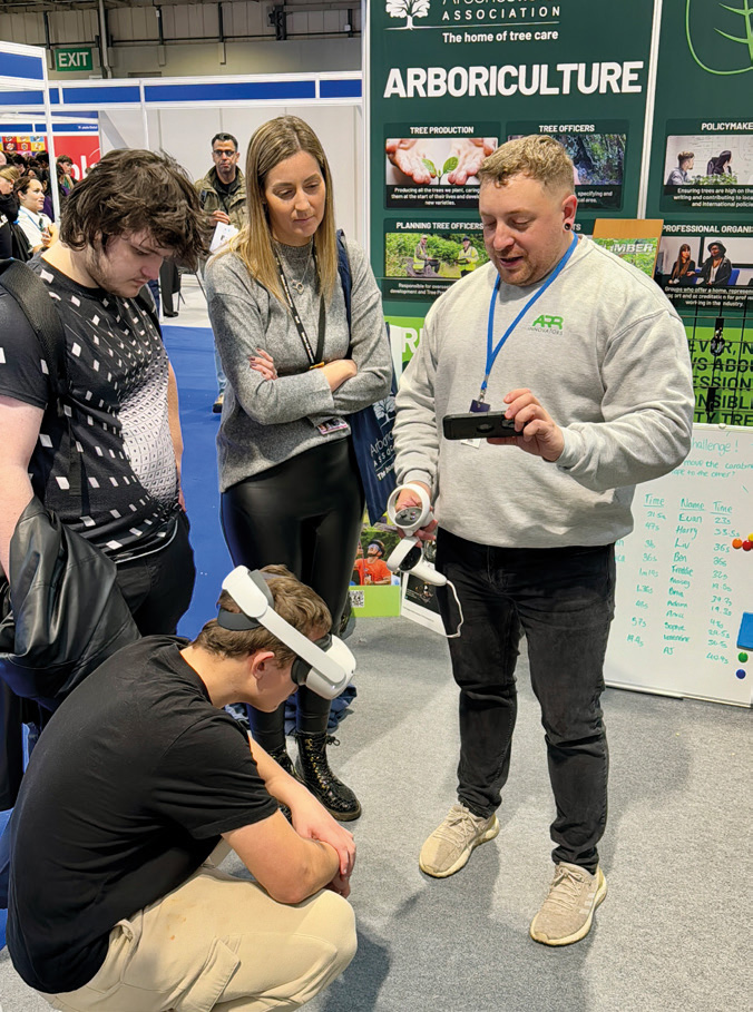 Students trying out a VR tree inspection experience courtesy of Callum Throw of Arb Innovators.
